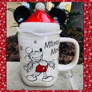 Large Disney Winter Micky Mouse Mug With Top